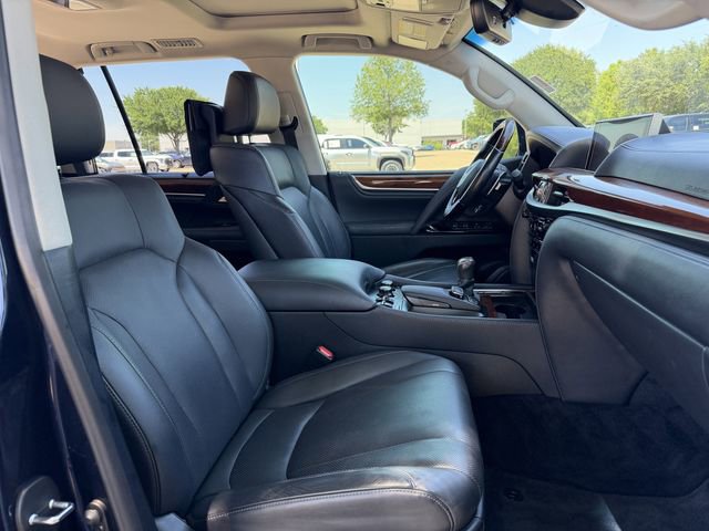 Used 2017 Lexus LX 570 4WD image 31