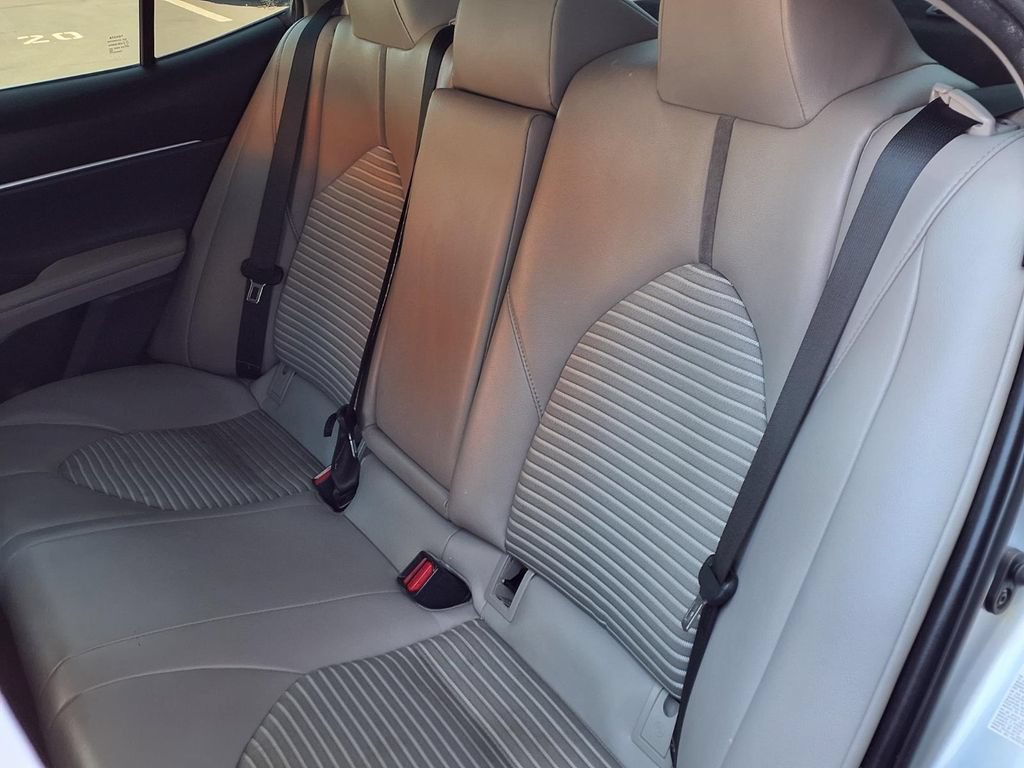 Certified 2018 Toyota Camry SE w/ Convenience Package FWD image 21