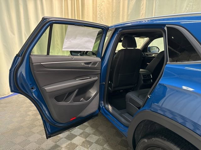 New 2025 Volkswagen Atlas Cross Sport SE image 26