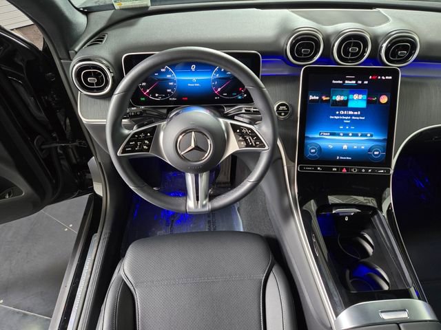 Used 2025 Mercedes-Benz GLC 300 image 16