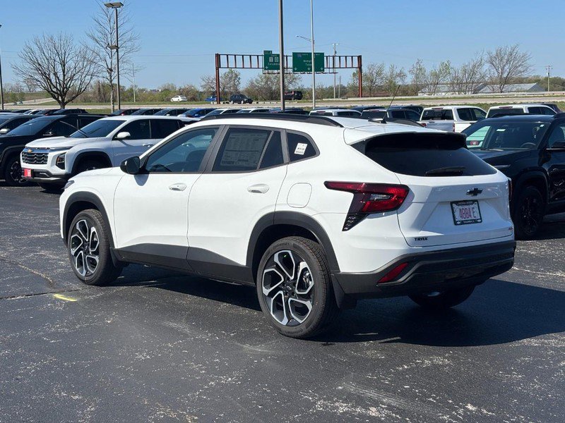 New 2026 Chevrolet Trax RS video 3