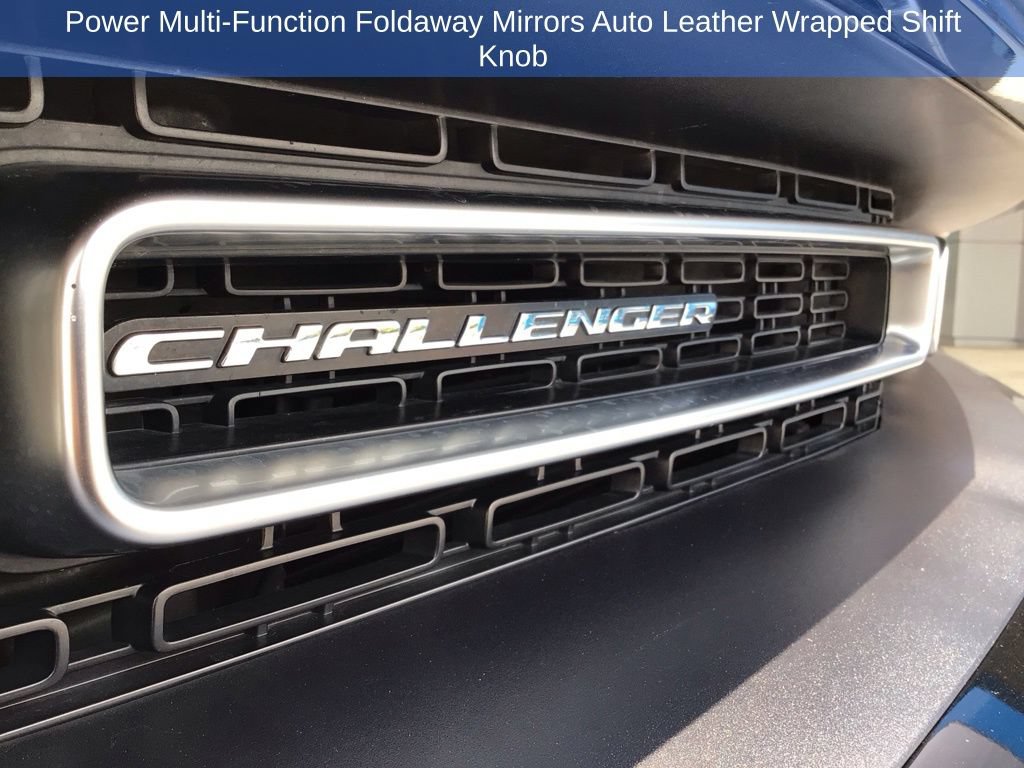 Used 2015 Dodge Challenger SXT Plus w/ Driver Convenience Group RWD image 17