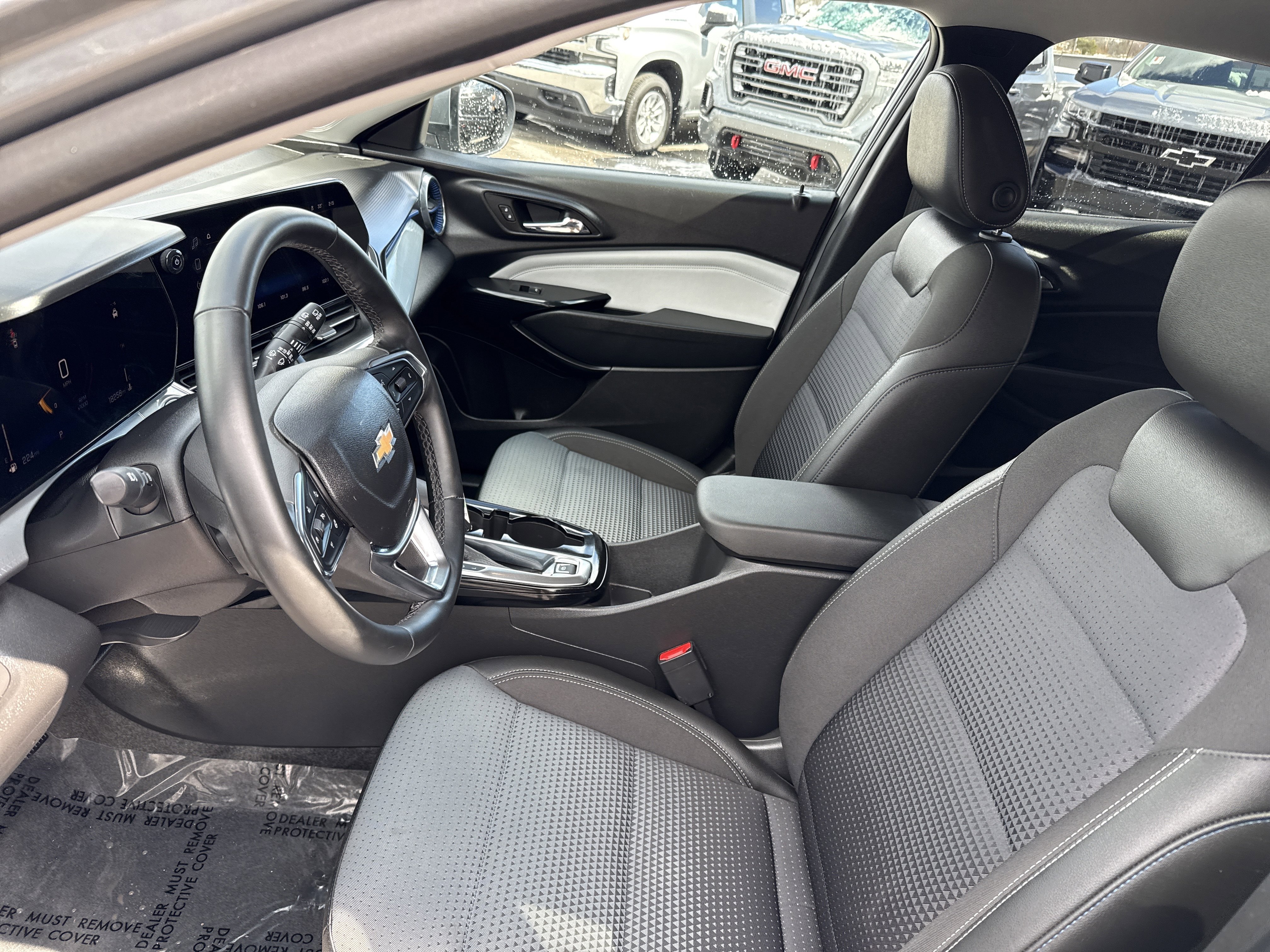 Used 2024 Chevrolet Trax RS w/ Driver Confidence Package image 11