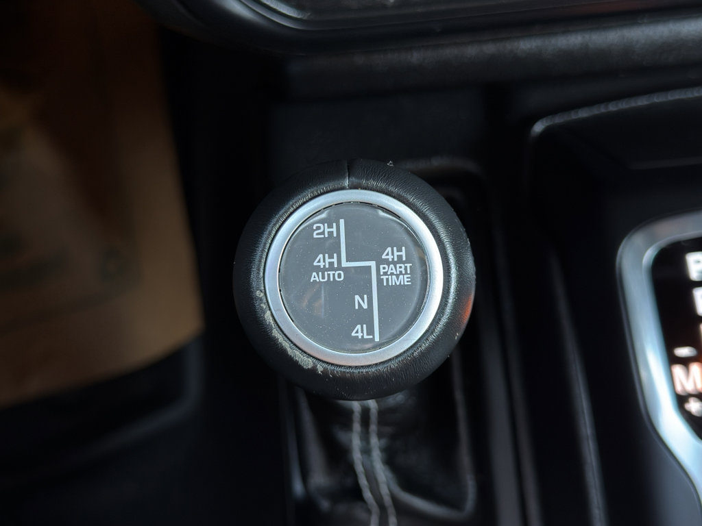 Used 2019 Jeep Wrangler Unlimited Sahara w/ Quick Order Package 24M Moab image 22