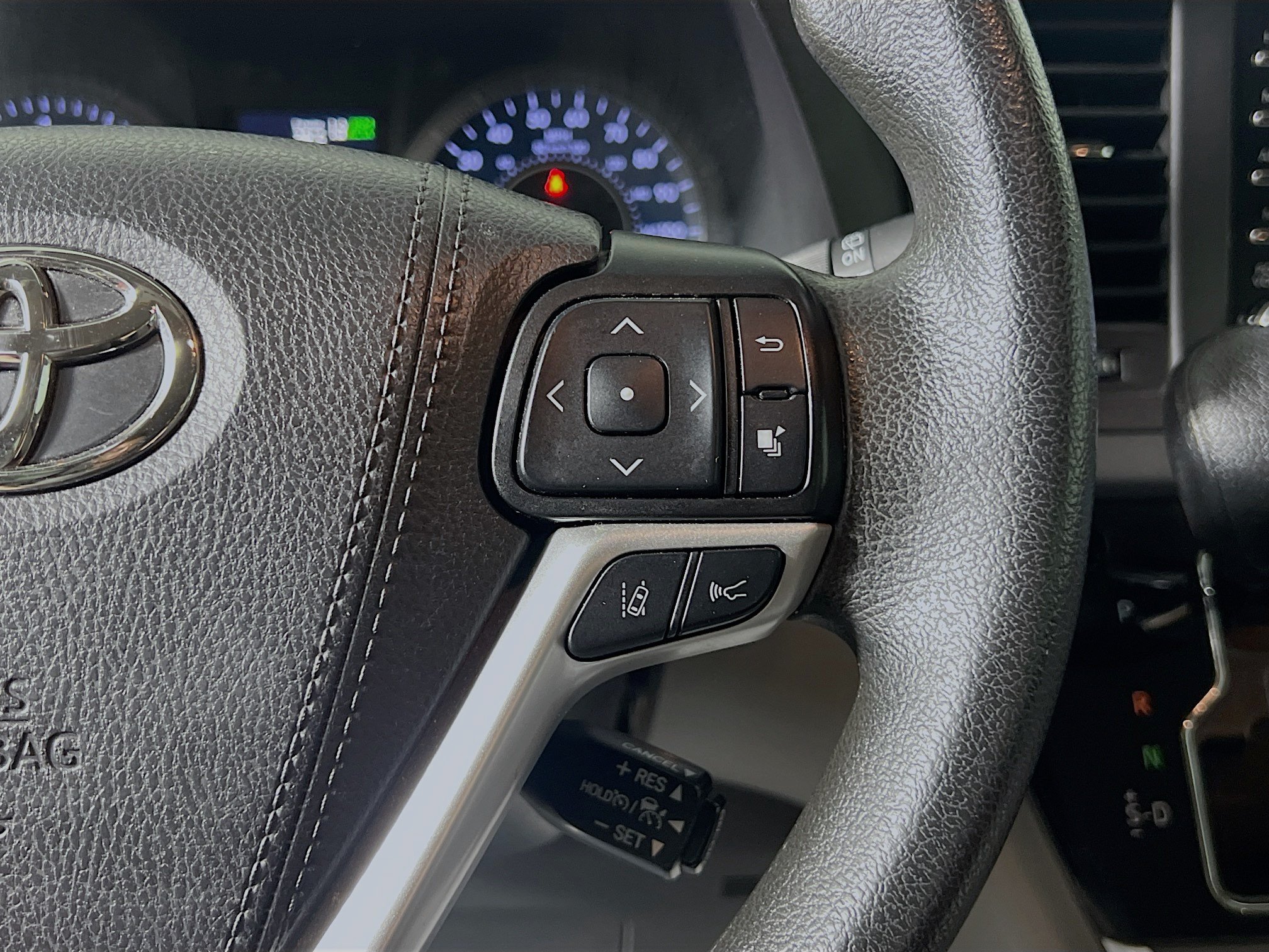 Used 2020 Toyota Sienna LE w/ LE Preferred Package FWD image 20