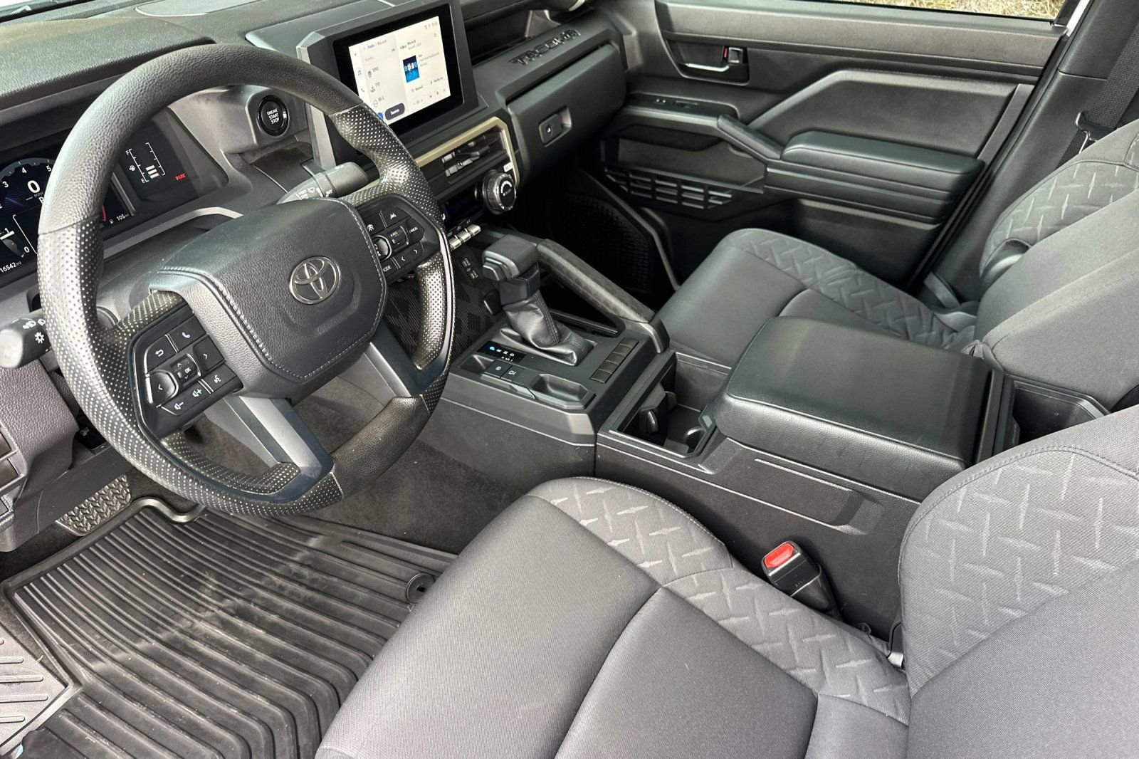 Used 2024 Toyota Tacoma SR RWD image 10