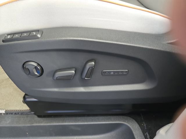 New 2025 Volkswagen ID. Buzz 1st Edition image 28