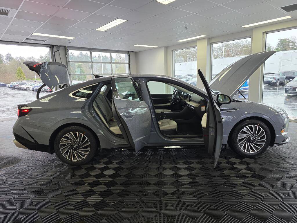 New 2026 Hyundai Sonata Limited image 16