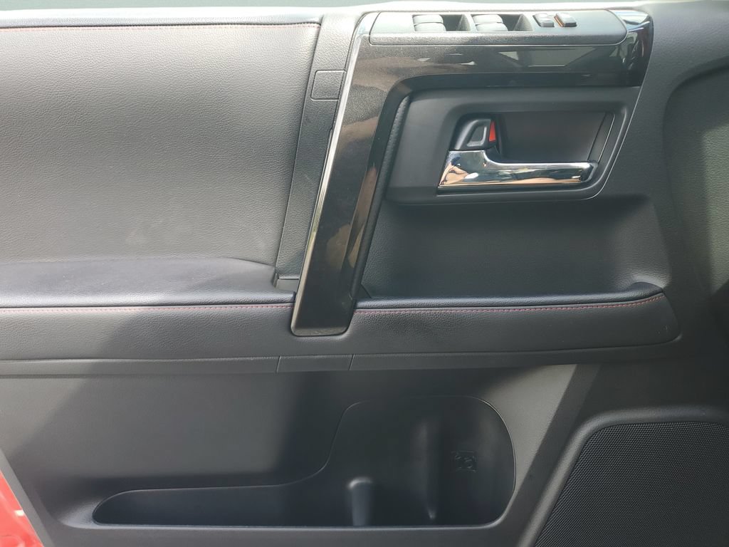 Used 2022 Toyota 4Runner TRD Off-Road AWD/4WD image 18