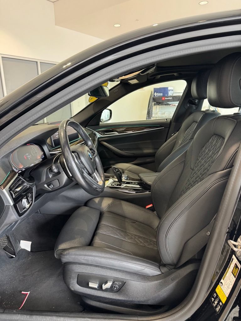 Used 2021 BMW 530i xDrive w/ Convenience Package AWD/4WD image 16