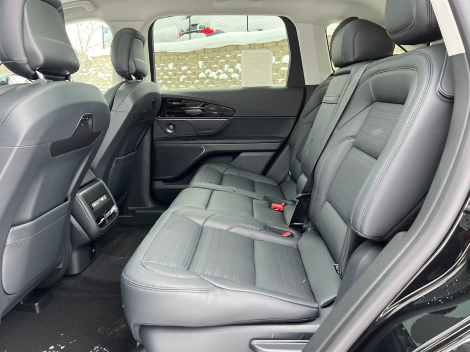 New 2026 Lincoln Nautilus Reserve w/ Jet Appearance Package AWD/4WD image 5
