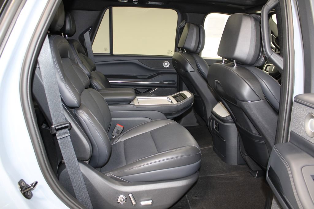 New 2025 Lincoln Navigator Reserve w/ Jet Appearance Package image 36