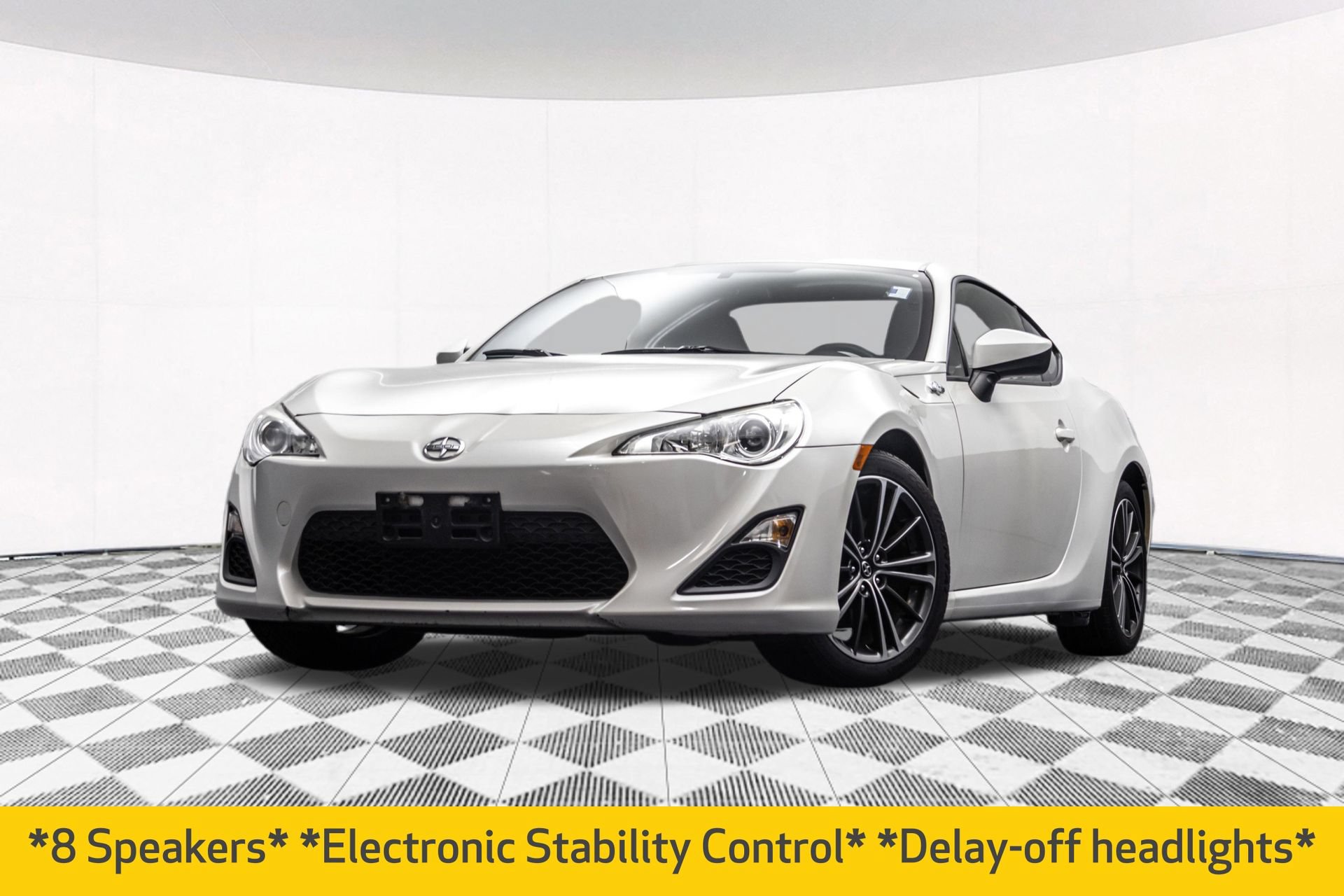 Used 2015 Scion FR-S RWD image 2