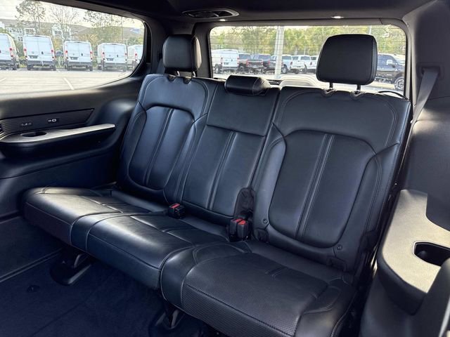 Used 2022 Jeep Wagoneer Series III w/ Flexible Seating Group image 12