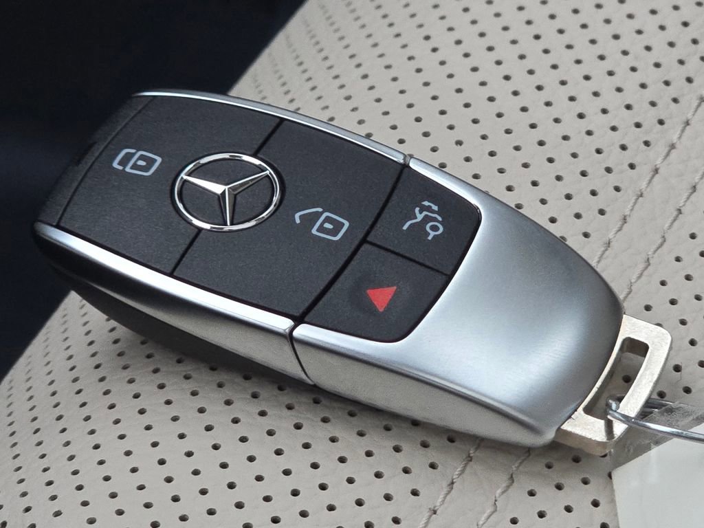 New 2026 Mercedes-Benz GLE 450 4MATIC image 40