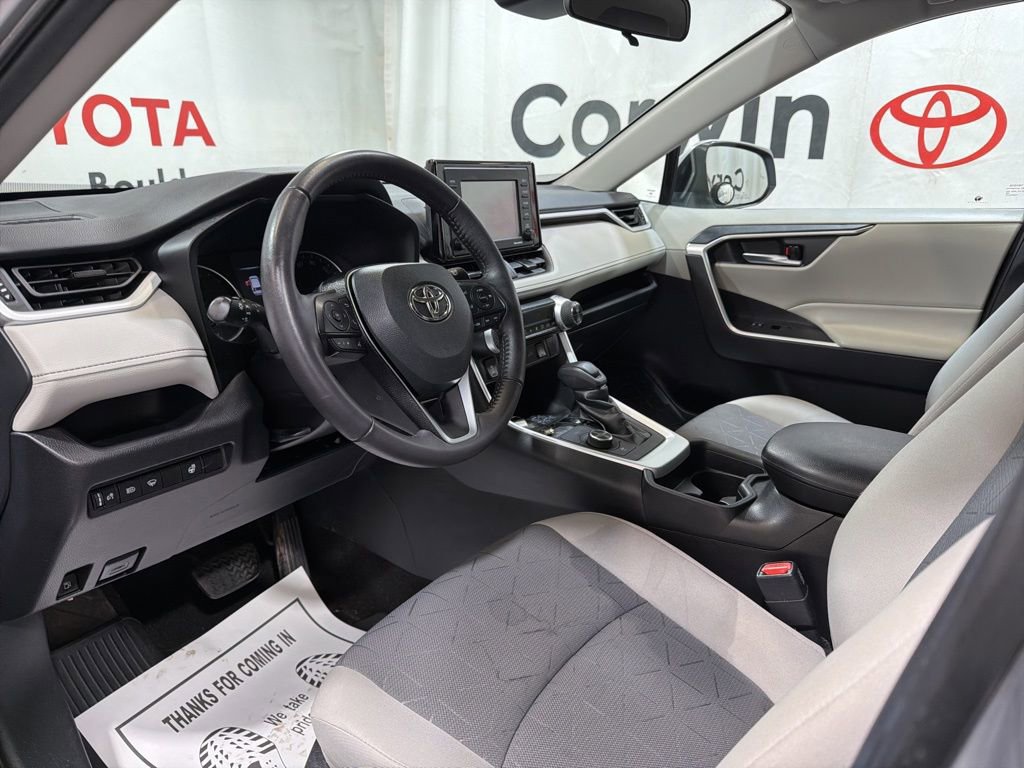Used 2021 Toyota RAV4 XLE w/ XLE Grade Weather Package image 22