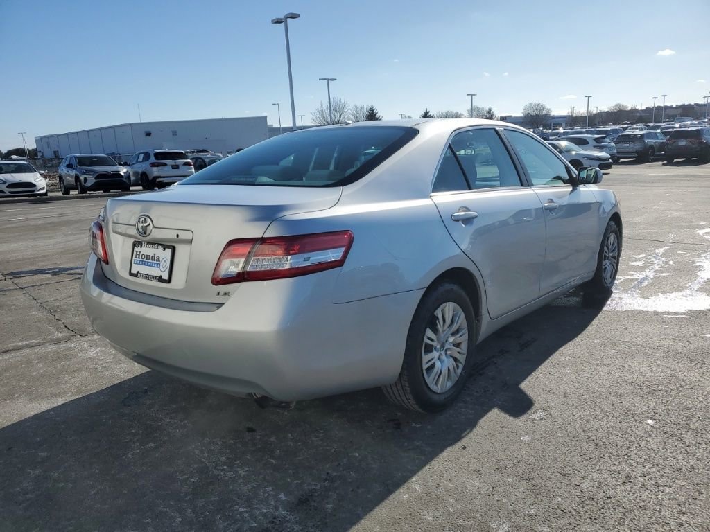 Used 2011 Toyota Camry LE image 7