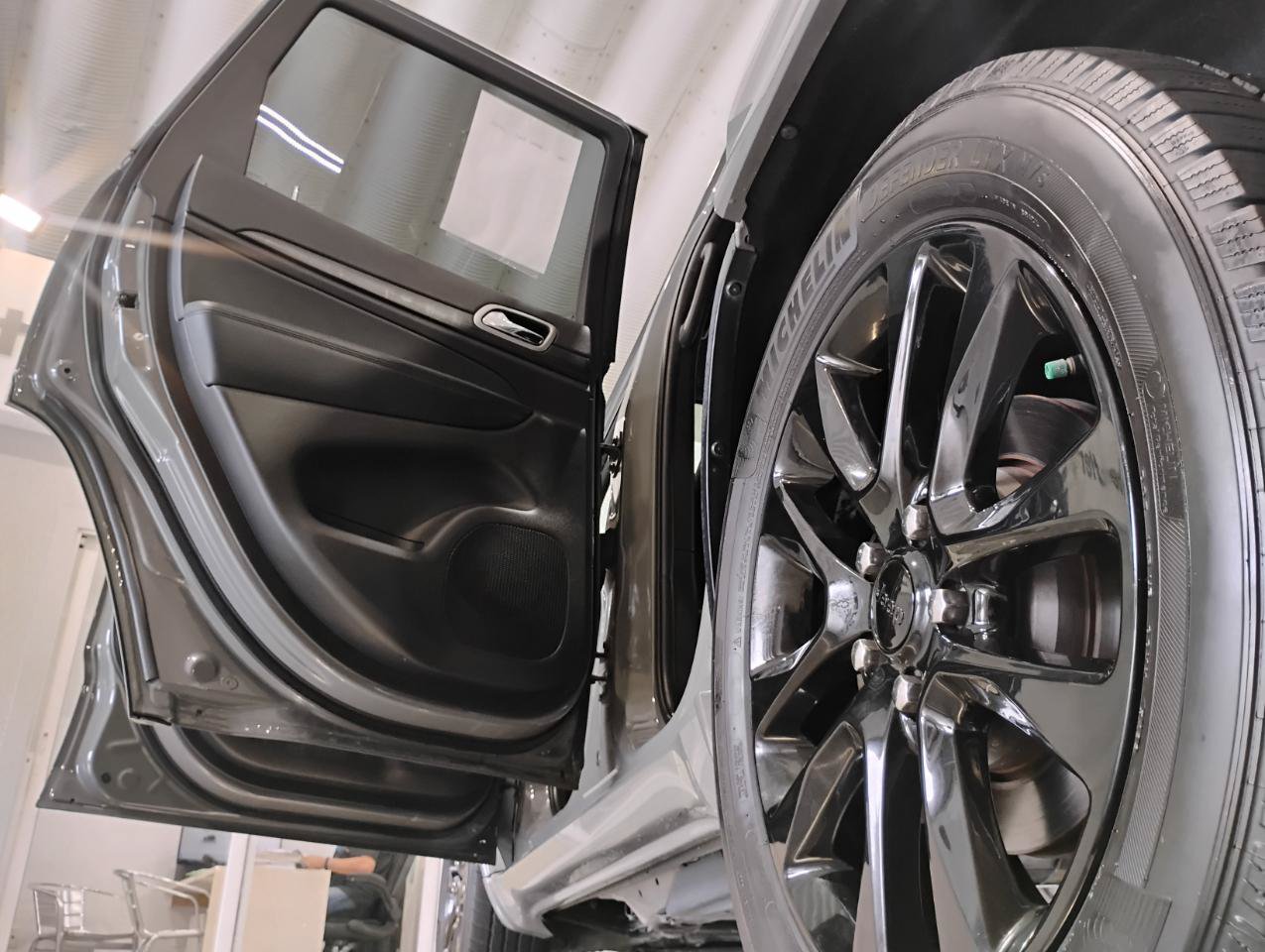 Used 2021 Jeep Grand Cherokee Laredo X RWD image 43