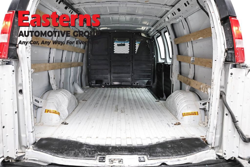 Used 2020 GMC Savana 2500 w/ Driver Convenience Package RWD image 9