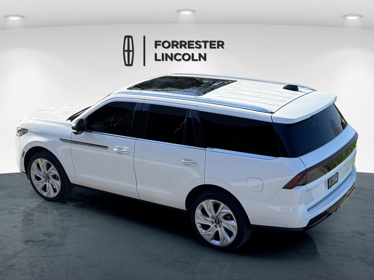 Used 2025 Lincoln Navigator Reserve AWD/4WD image 42