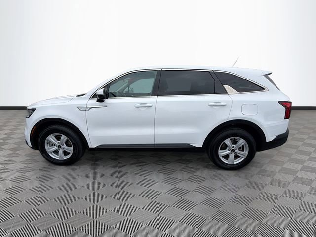 Used 2023 Kia Sorento LX FWD image 4