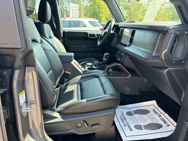 Used 2025 Ford Bronco Badlands image 8