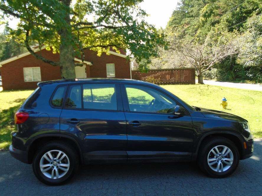 Used 2013 Volkswagen Tiguan S image 4