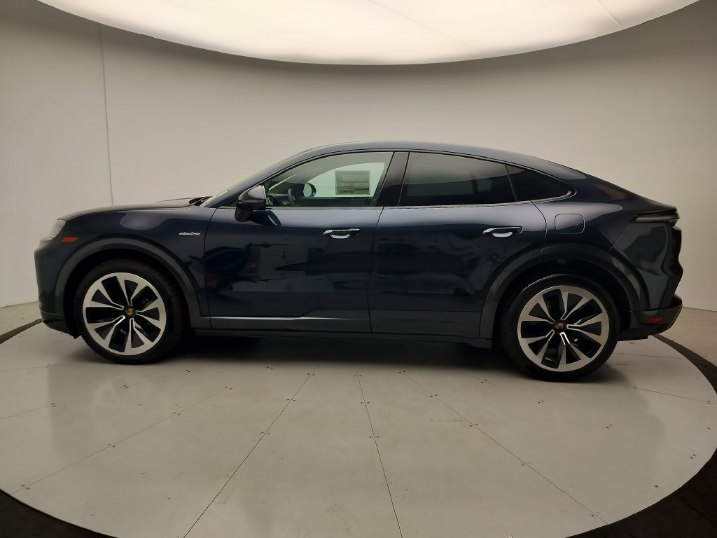 New 2026 Porsche Cayenne Electric Coupe AWD/4WD image 2