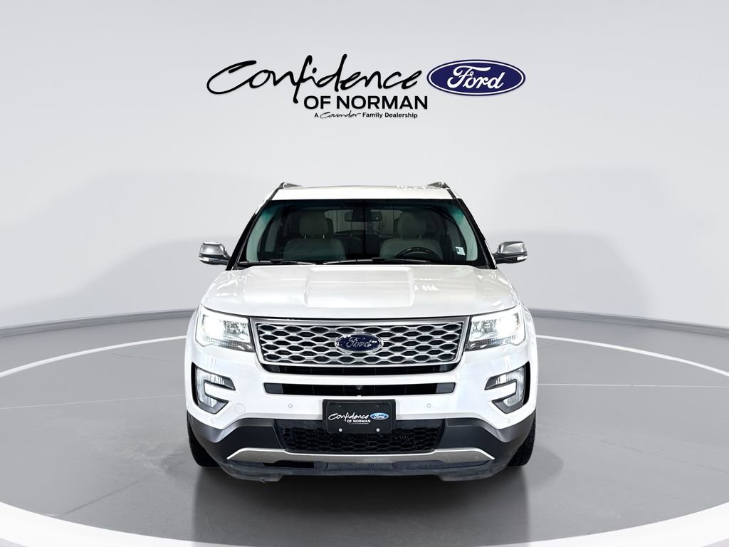 Used 2017 Ford Explorer Platinum AWD/4WD image 2