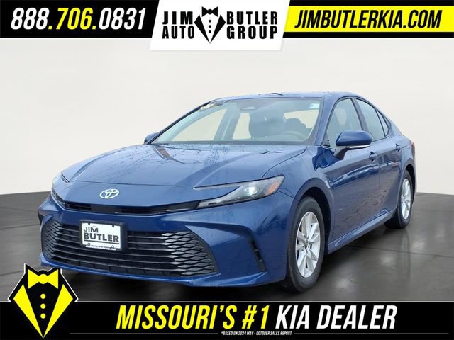 Used 2025 Toyota Camry LE FWD image 1