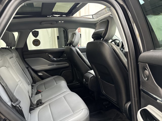 Used 2020 Lincoln Corsair Reserve w/ Equipment Group 201A image 31