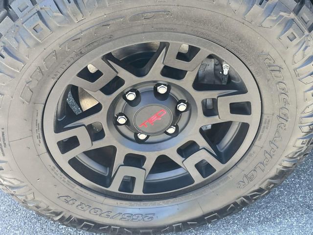 Used 2023 Toyota 4Runner TRD Off-Road Premium w/ Moonroof Package AWD/4WD image 9