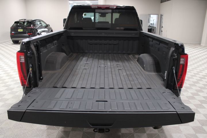 Used 2024 GMC Sierra 2500 Denali w/ Denali Reserve Package image 13
