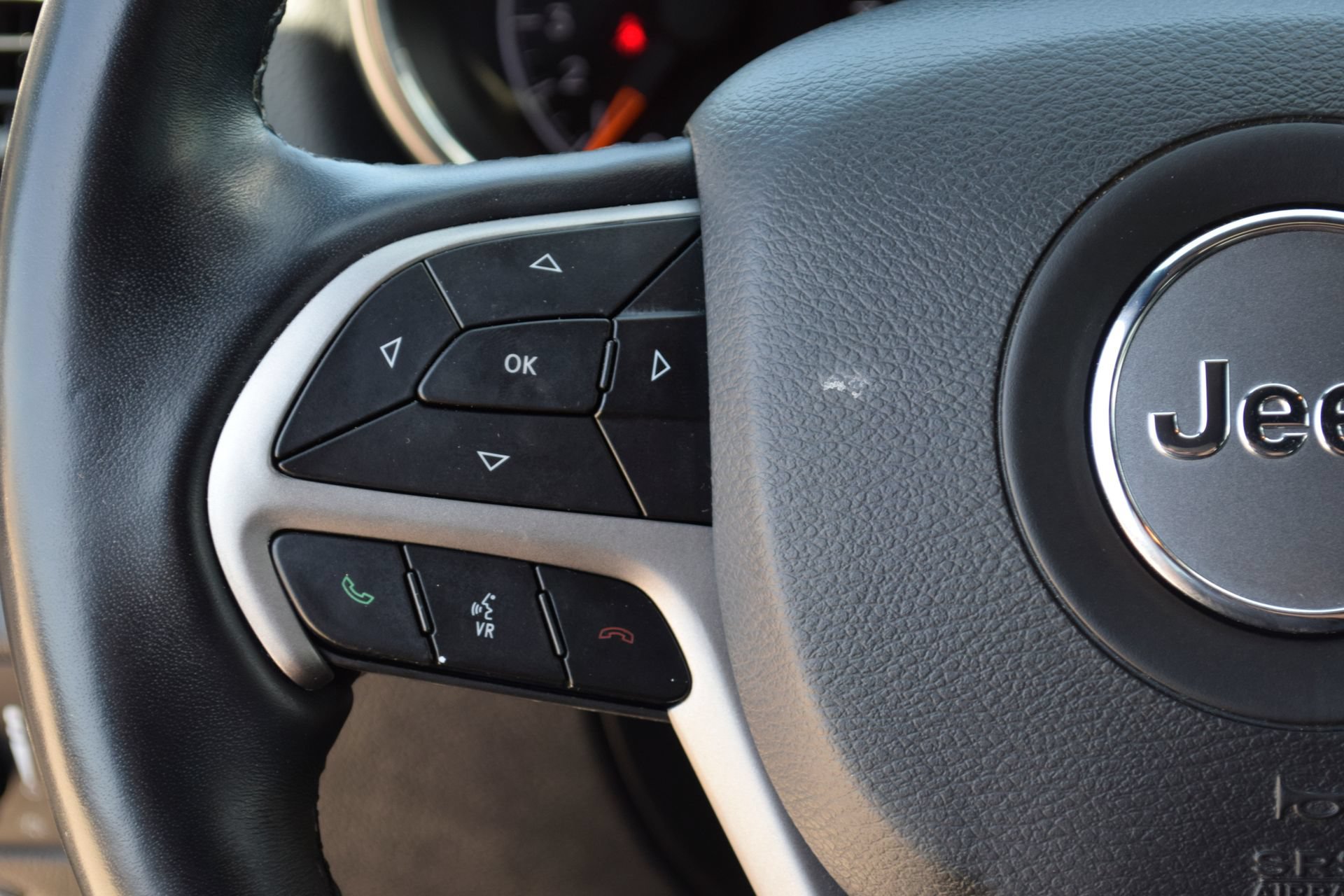 Used 2022 Jeep Grand Cherokee Limited AWD/4WD image 8