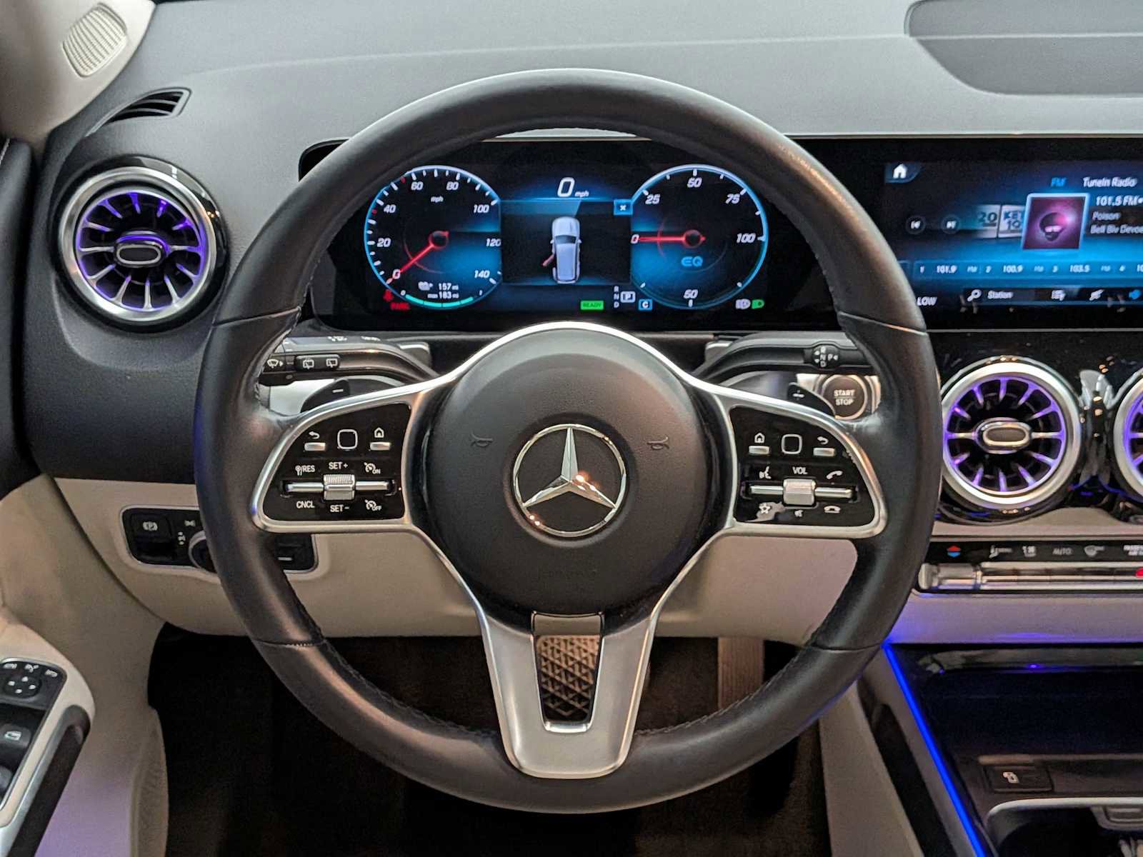 Used 2022 Mercedes-Benz EQB 300 4MATIC image 23