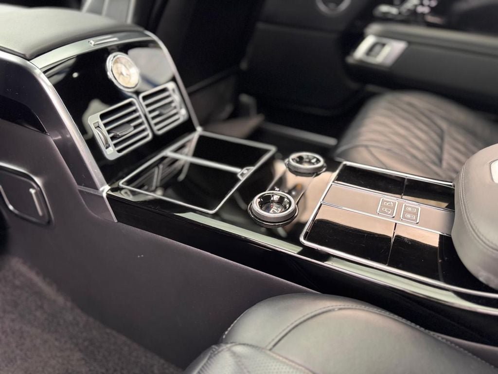 Used 2021 Land Rover Range Rover LWB SV Autobiography AWD/4WD image 24