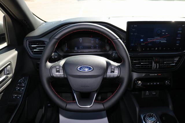 New 2025 Ford Escape ST-Line image 9