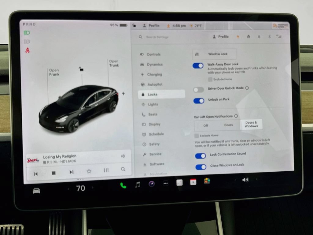 Used 2018 Tesla Model 3 Mid Range RWD image 16
