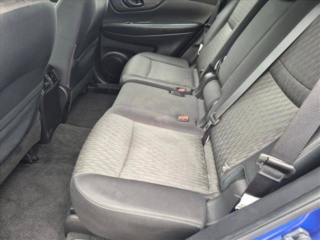 Used 2020 Nissan Rogue S FWD image 19
