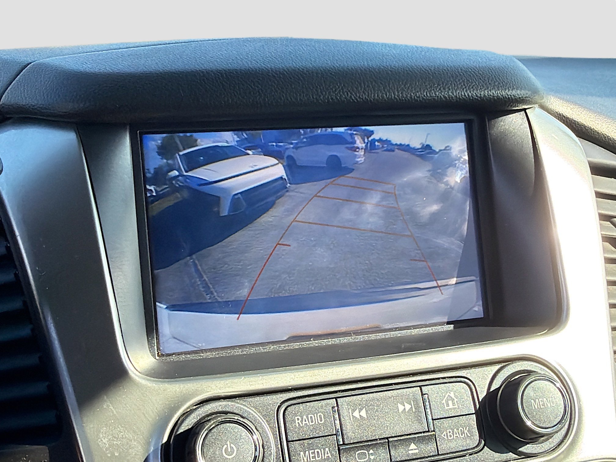 Used 2020 Chevrolet Suburban LS image 30