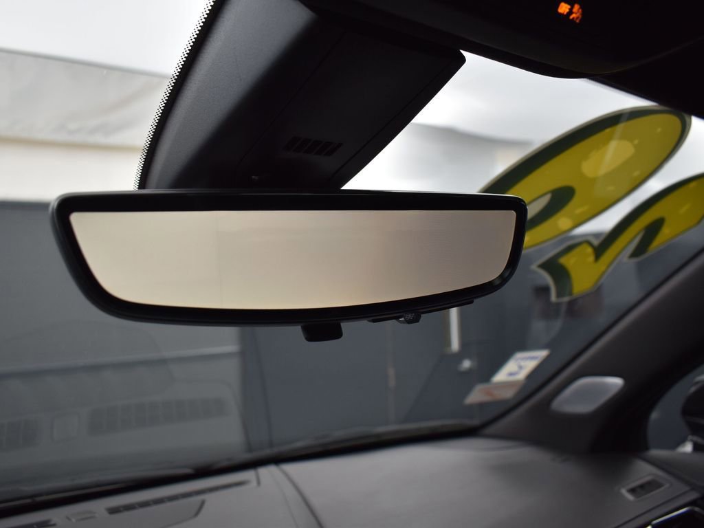 Used 2020 Cadillac XT6 Premium Luxury image 18