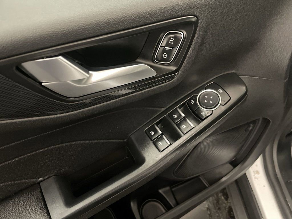 Used 2023 Ford Escape ST-Line image 16