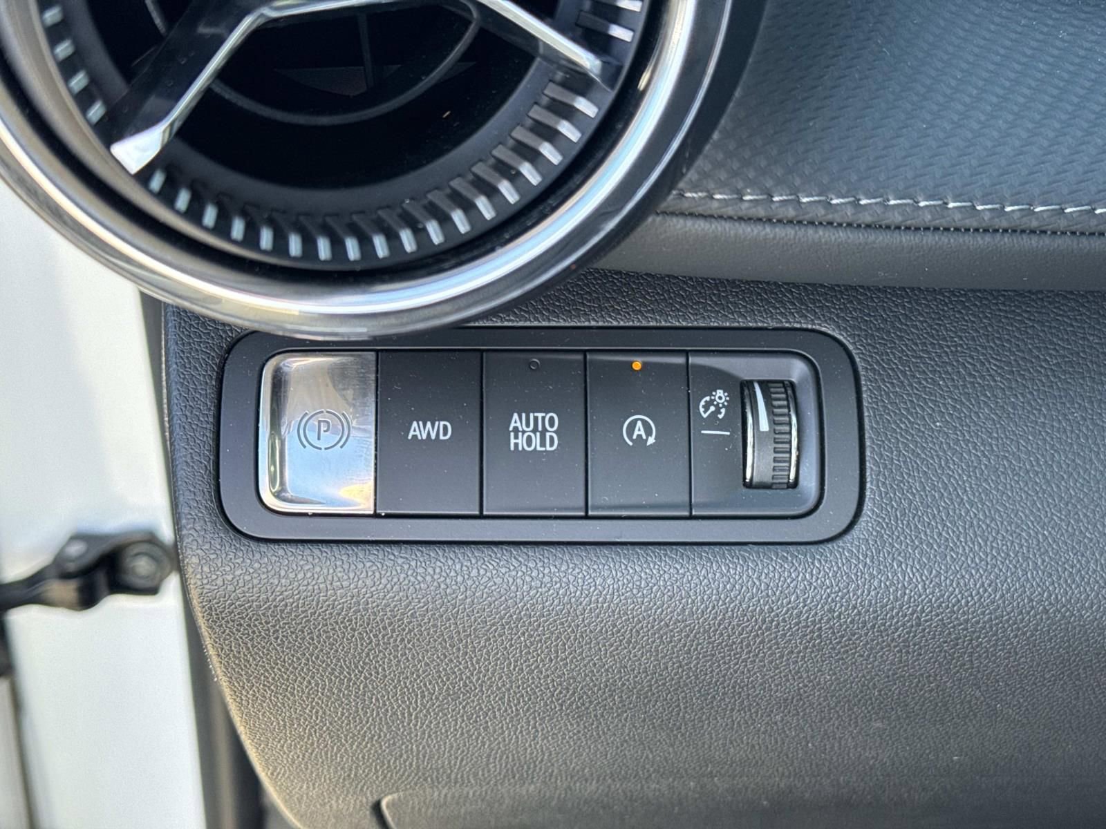 Used 2025 Chevrolet Equinox LT AWD/4WD image 21