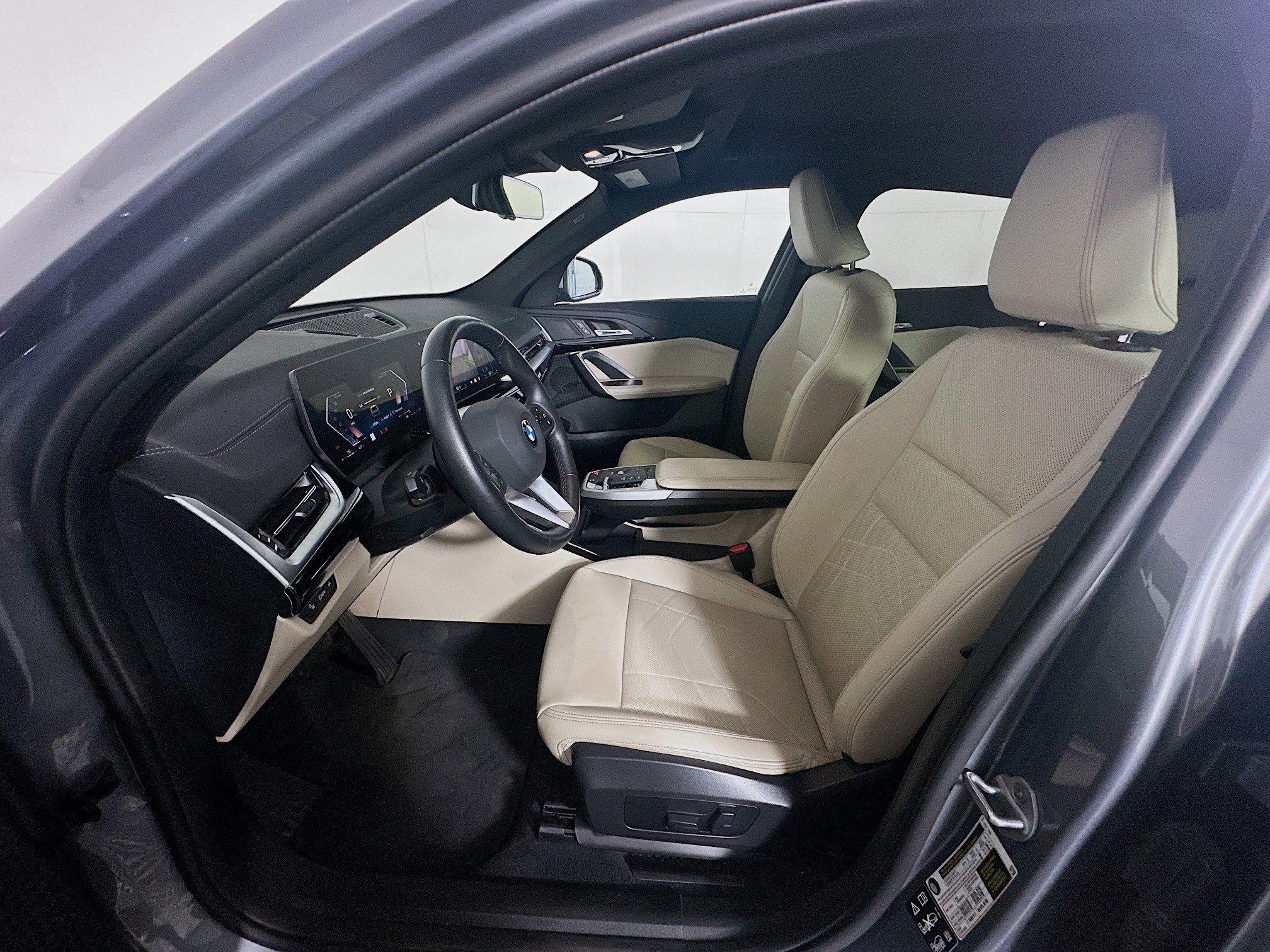 Used 2025 BMW X2 xDrive28i image 13