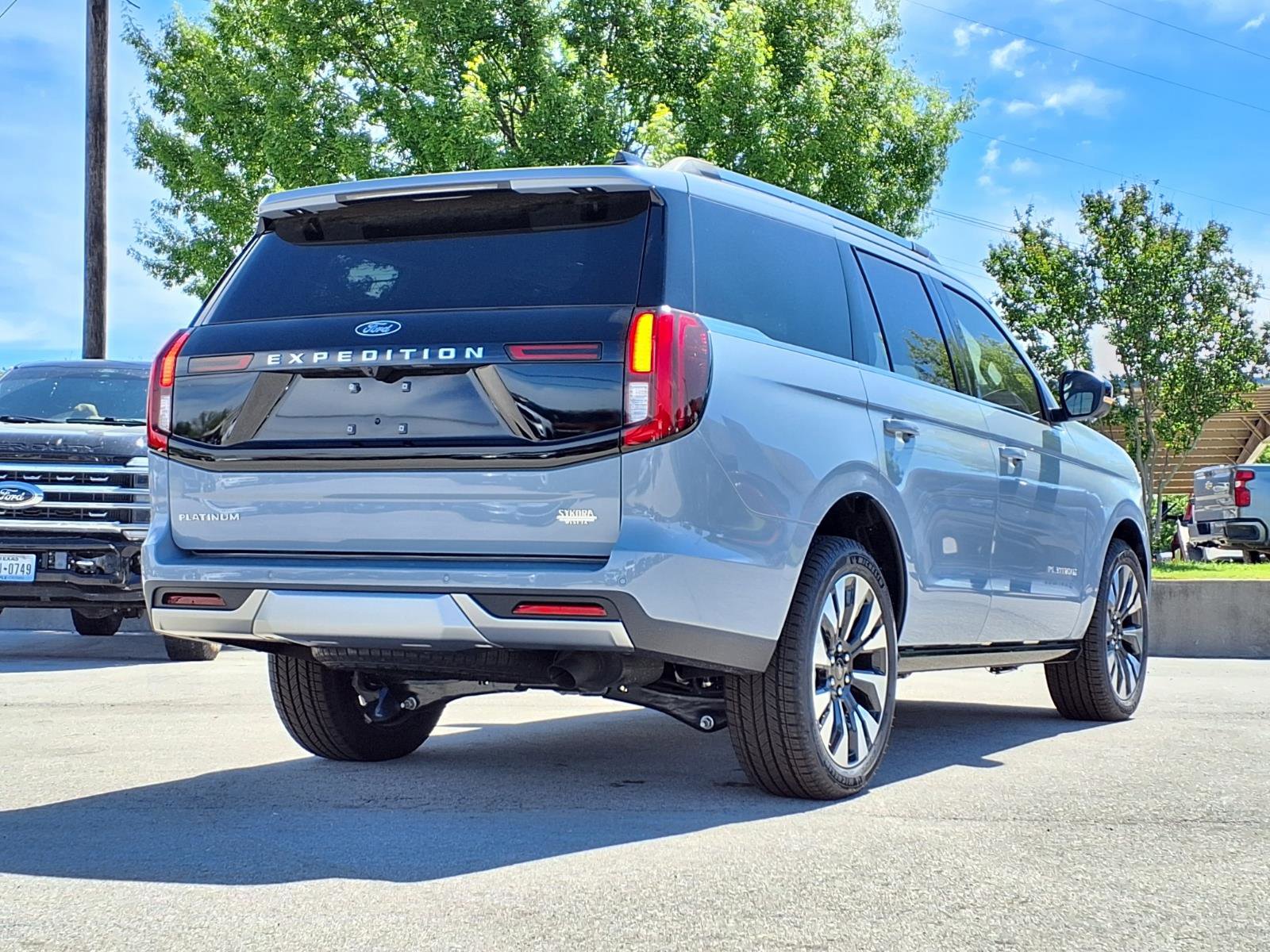 New 2026 Ford Expedition Platinum w/ Driver's Package image 5