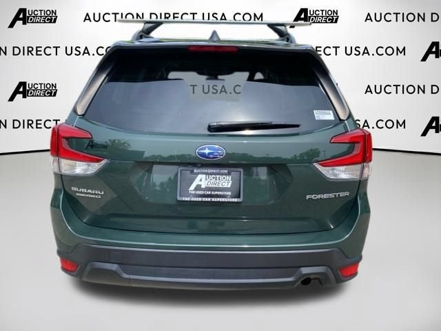 Used 2024 Subaru Forester Premium AWD/4WD image 6