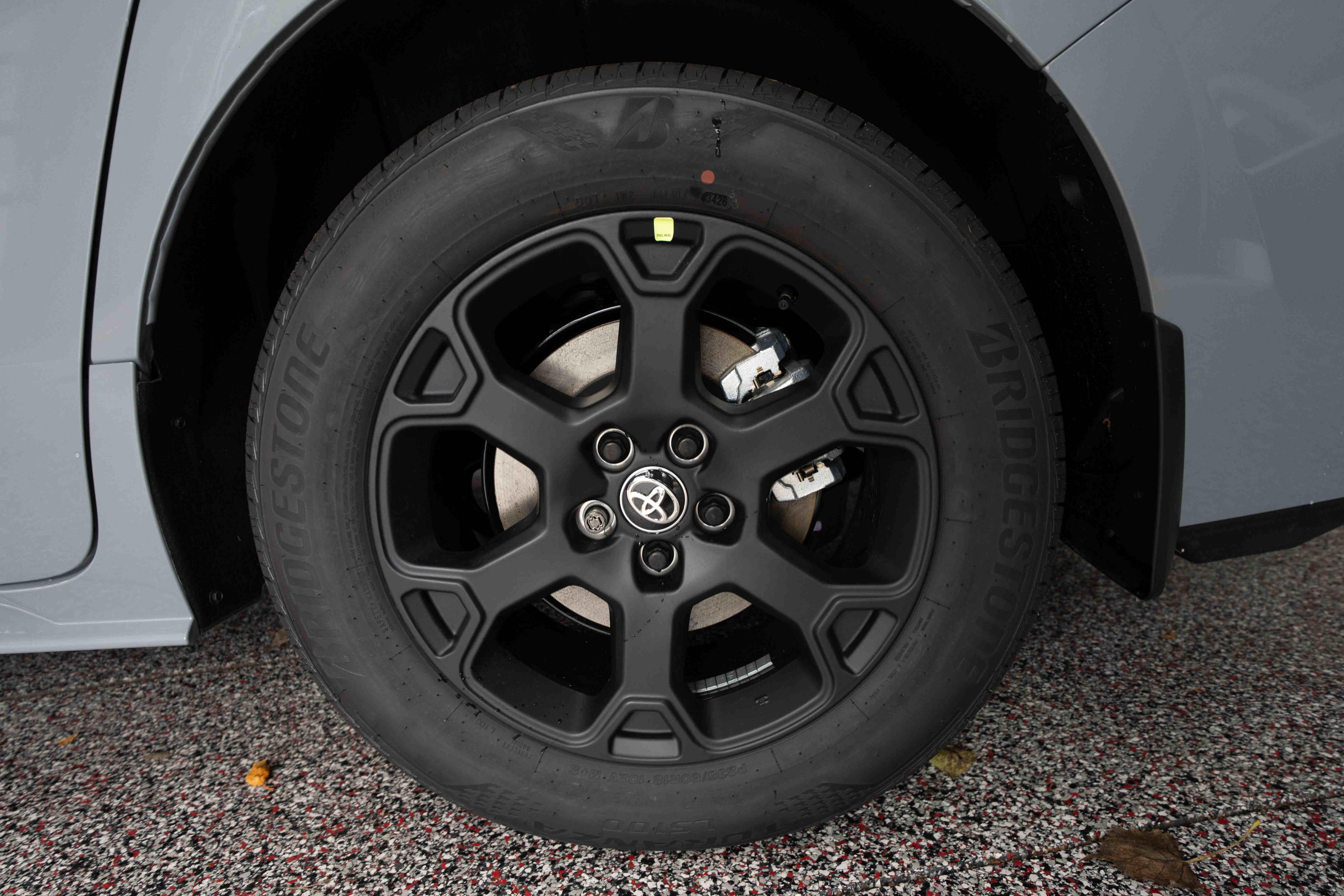 New 2026 Toyota Sienna XLE Woodland Edition AWD/4WD image 30