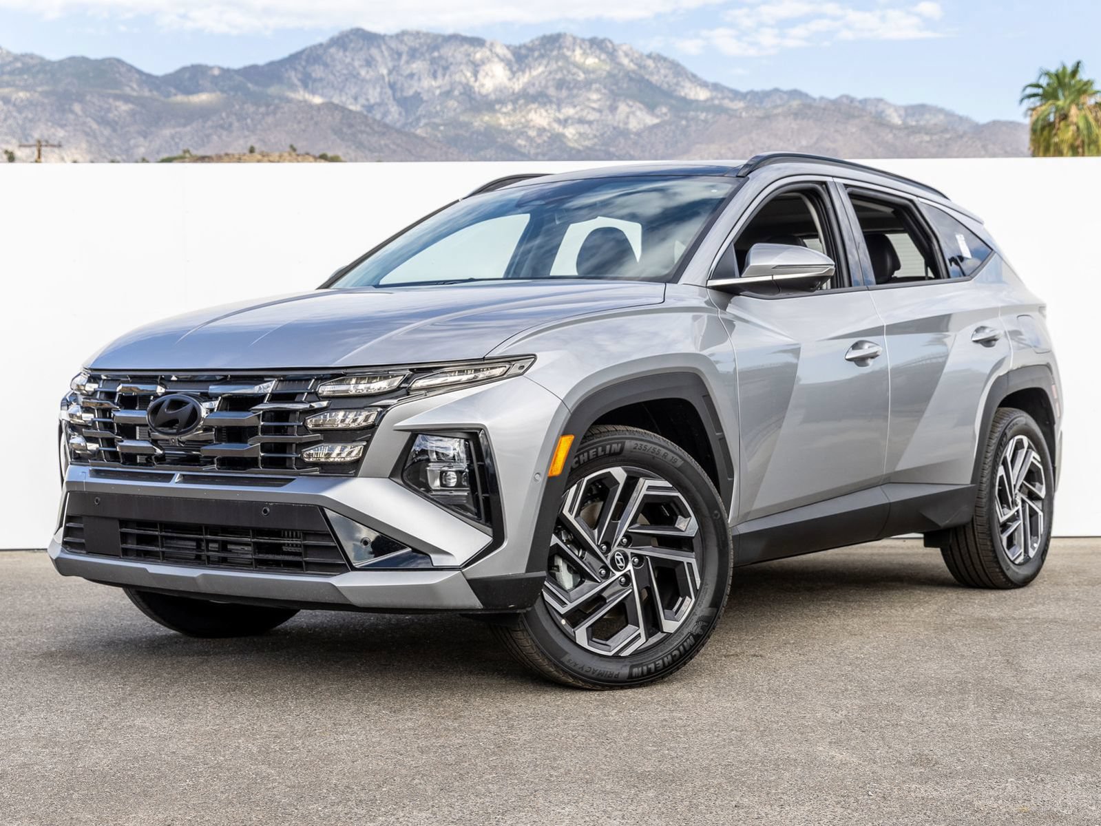 New 2025 Hyundai Tucson Limited AWD/4WD image 1