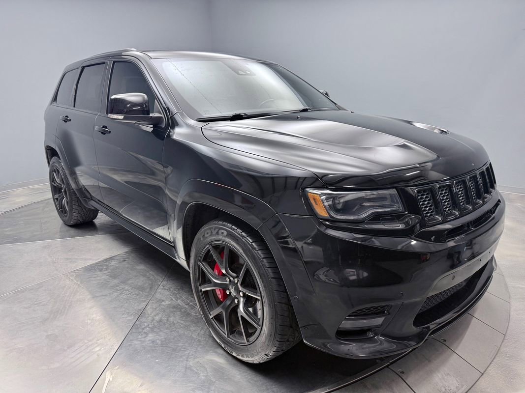 Used 2018 Jeep Grand Cherokee SRT image 3