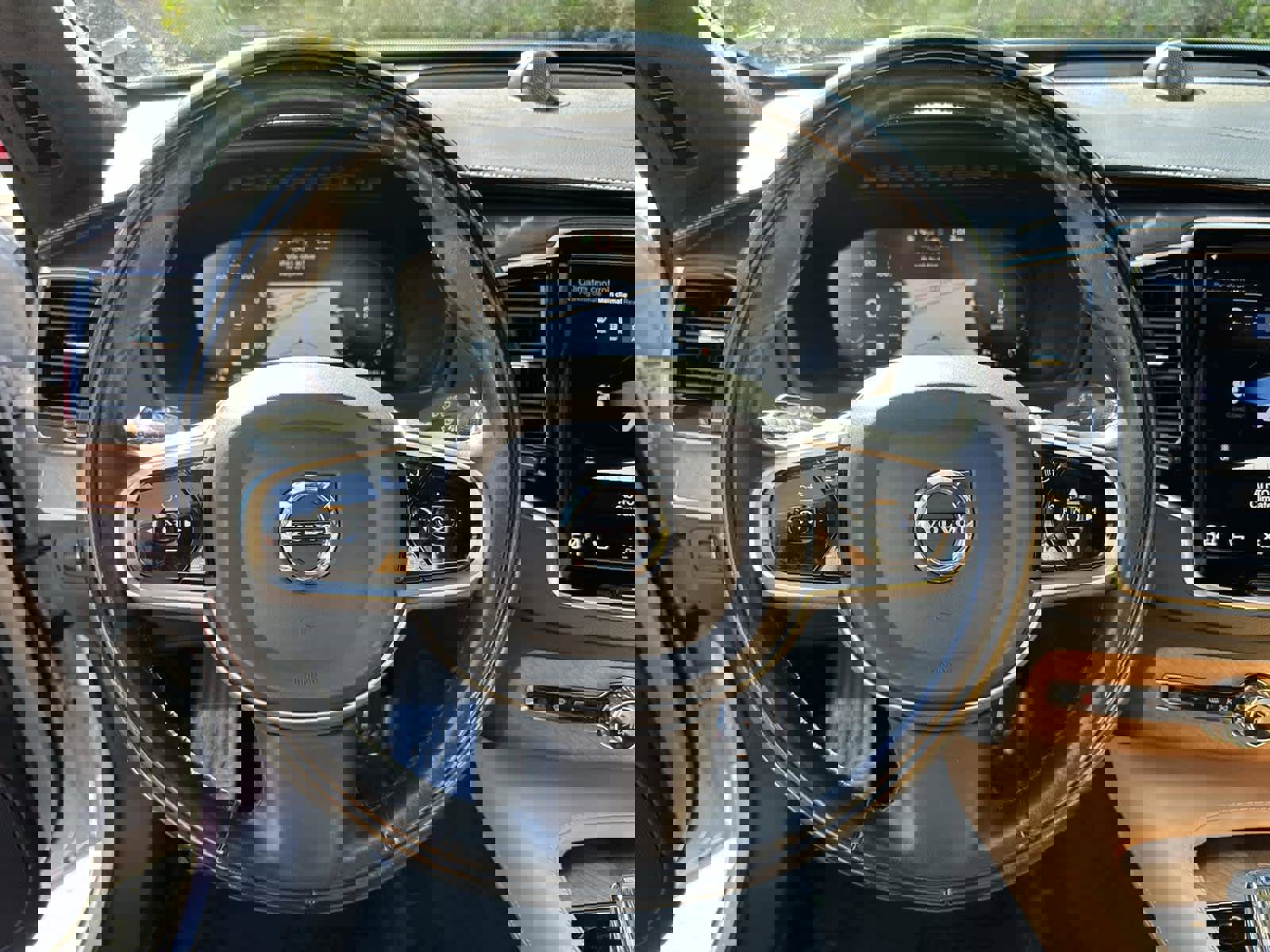 Used 2020 Volvo XC90 T8 Inscription image 15